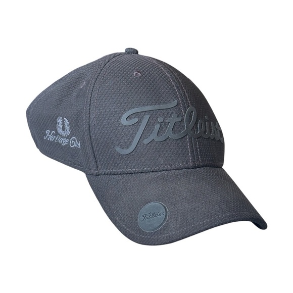 Titleist Heritage Club 6-Panel Golf Hat Baseball Cap in Black O/S - Picture 1 of 5
